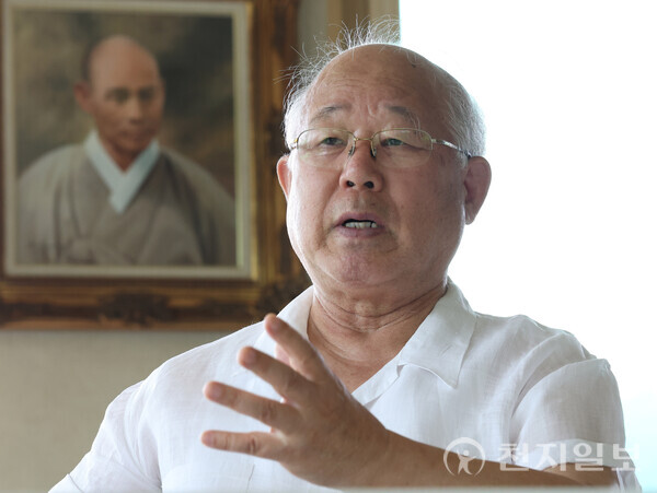 [천지일보=남승우 기자] 전보삼 만해기념관장이 지난달 8일 경기 광주시 남한산성에 위치한 만해기념관에서 인터뷰를 하고 있다. ⓒ천지일보 2025.09.19.