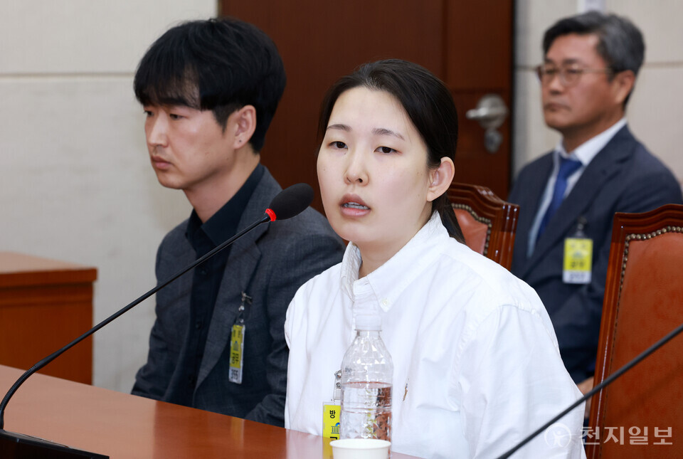 [천지일보=박준성 기자] 이한울 충청북도 자연재난과 주무관이 23일 서울 여의도 국회 행정안전위원회에서 열린 오송 지하차도 참사 진상규명과 재발방지 대책마련을 위한 국정조사 청문회에서 의원의 질의에 답변하고 있다. ⓒ천지일보 2025.09.23.