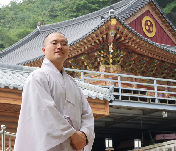 [천지일보=남승우 기자] 용인스님이 본지와 인터뷰를 하고 있다. ⓒ천지일보 2025.10.15.