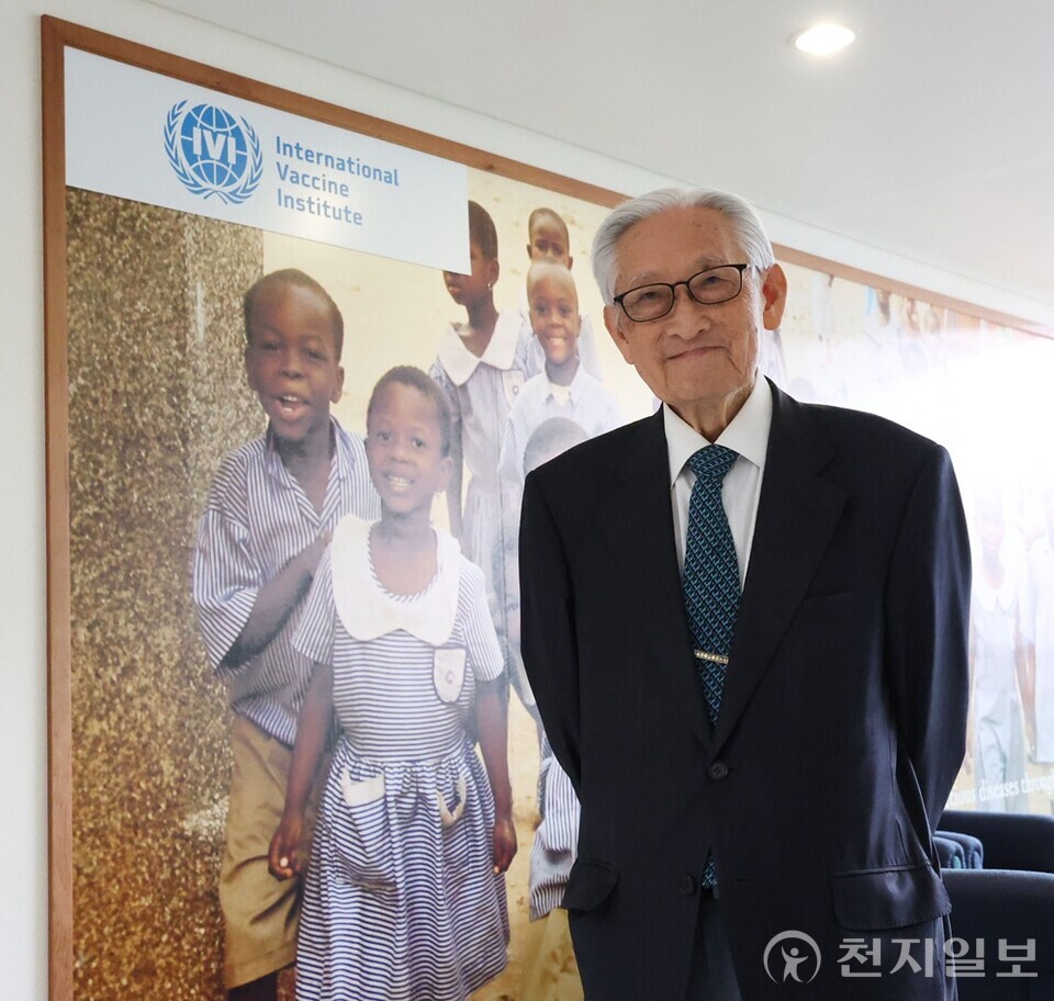 [천지일보=남승우 기자] 조완규(97) 박사가 지난 14일 서울 관악구 국제백신연구소(IVI)에서 인터뷰하고 있다. ⓒ천지일보 2025.10.18.