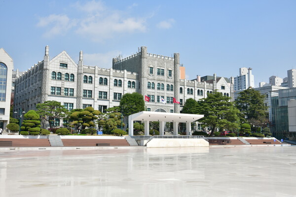 동덕여자대학교 본관 전경 (제공: 동덕여대)