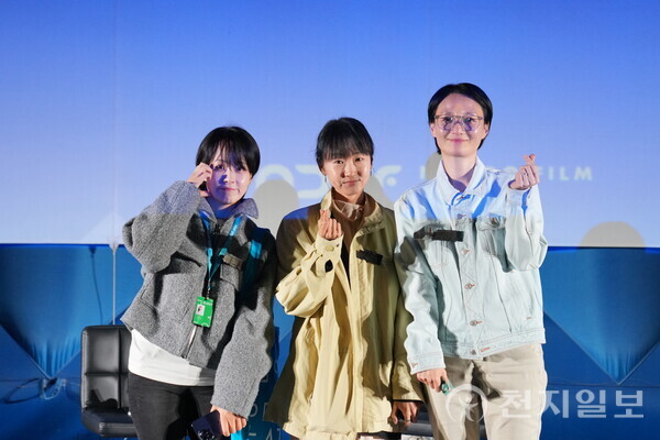 남도영화제 세 번째 날인 지난 25일 ‘남도영화제 시즌2 광양’이 첫 주말을 맞이해 광양 시내 곳곳에서 축제 분위기를 이어 갔다.ⓒ천지일보 2025.10.26.