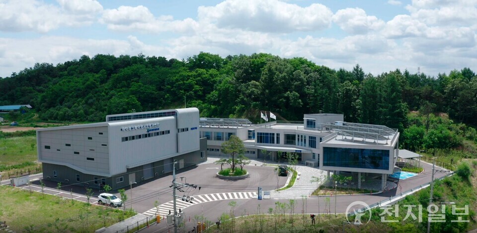 영주시민대상 지역경제활성화 부분 수상자 하이크테크베어링기술센터 전경. (제공: 영주시) ⓒ천지일보 2025.10.30.