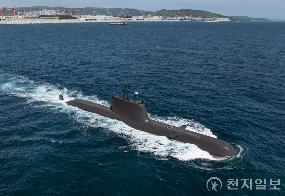 HD현대중공업이 건조해 2016년 대한민국 해군에 인도한 장보고-Ⅱ(214급) 잠수함 ‘윤봉길함’의 시운전 모습. (제공: HD현대중공업) ⓒ천지일보 2025.10.30.