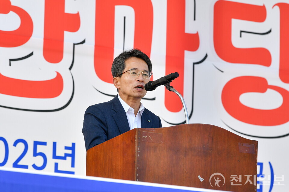 유정근 영주시장 권한대행이 인사말을 하고 있다. (제공: 영주시) ⓒ천지일보 2025.10.31.