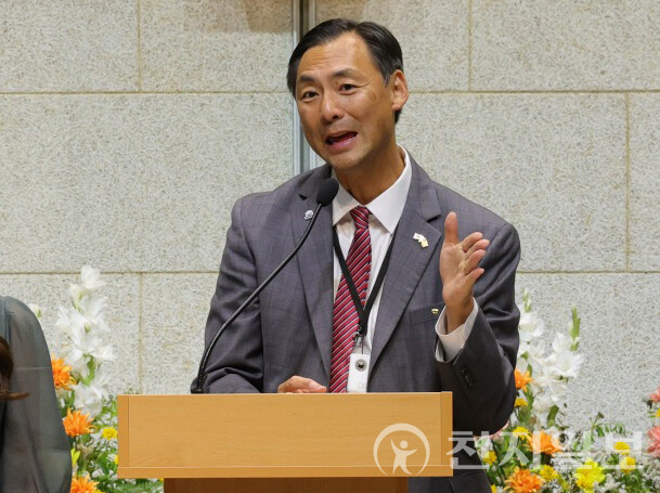 [천지일보=남승우 기자] 모스 탄 미국 리버티대 교수(전 미국 국무부 국제사법대사)가 17일 오후 서울 은평구 은평제일교회에서 열린 ‘모스 탄 대사 초청 간증 집회’에서 설교하고 있다. 기사 내용과 무관한 자료사진. ⓒ천지일보 2025.07.17.