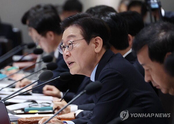 이재명 대통령이 11일 용산 대통령실에서 열린 국무회의에서 발언하고 있다. (출처: 연합뉴스)