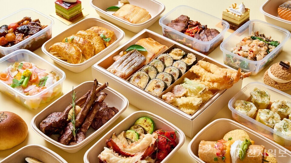 롯데호텔 서울이 마련한 '푸드 밸리 인 소공' 팝업 스토어의 메뉴. (제공: 롯데호텔앤리조트) ⓒ천지일보 2025.11.14.