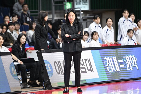 최윤아 신한은행 감독 (출처:WKBL)