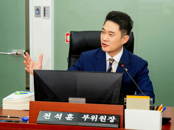 전석훈 경기도의회 미래과학협력위원회 의원. (제공: 경기도의회) ⓒ천지일보 2025.11.18.