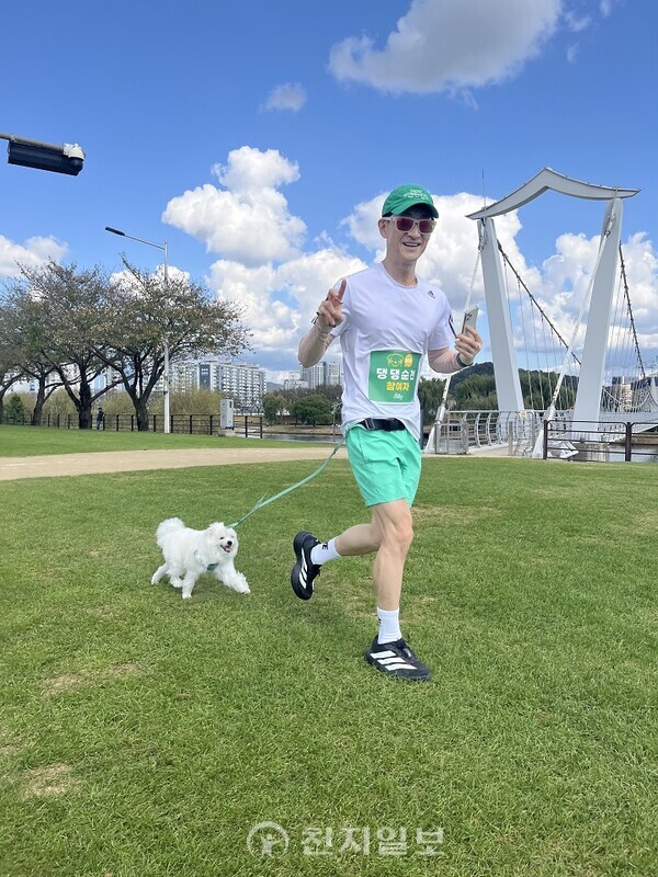 전남 순천시가 오는 22일 오후 1시 신대지구 생태회랑 일원에서 반려동물과 시민이 함께 즐길 수 있는 ‘2025 댕댕순천, 힐링워크’ 힐링 프로그램을 진행한다고 18일 밝혔다. (제공: 순천시청) ⓒ천지일보 2025.11.18.