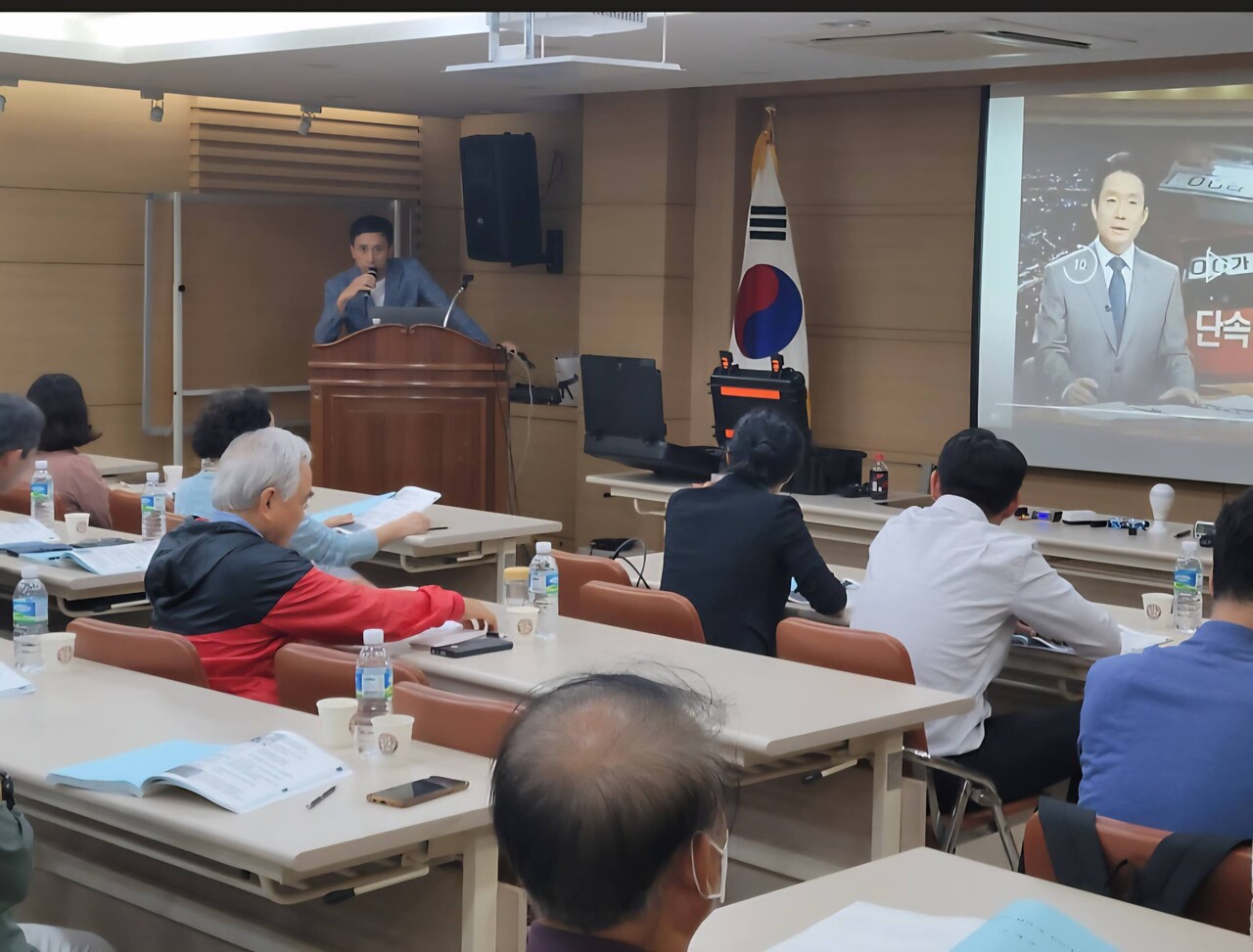 국제공인탐정 손해영씨가 강의하는 모습. ⓒ천지일보 2025.11.19.