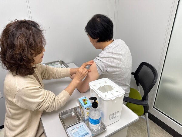 보건소 독감 예방 접종. (제공: 과천시청) ⓒ천지일보 2025.11.19.