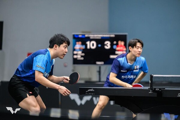 WTT 무스카트 대회 남자복식에 나선 임종훈(왼쪽)과 오준성 (출처:WTT 인스타그램)