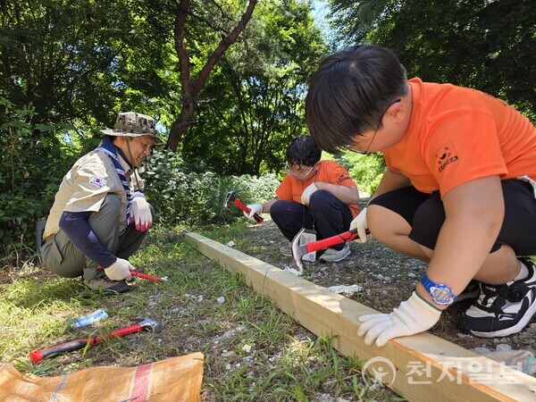 전북 남원시가 주최한 ‘2025년 전국 소방가족 힐링캠프’에 참여한 아이들. (제공: 남원시청) ⓒ천지일보 2025.11.25.