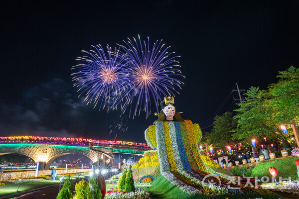 지난해 열린 남원 춘향제 불꽃놀이. (제공: 남원시청) ⓒ천지일보 2026.04.27.