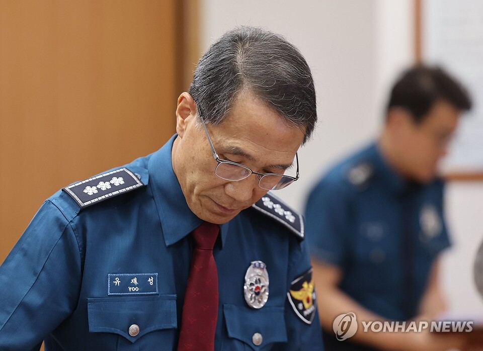 경찰 지휘부 화상회의 참석하는 유재성 경찰청장 직무대행. (출처: 연합뉴스)