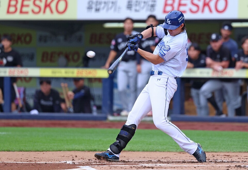 삼성 구자욱은 2안타 2타점 2득점 맹타를 휘둘렀다. (출처:삼성 라이온즈)