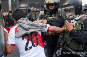 [지구촌 한줄뉴스] (종합) 장쩌민 유해·페루 대통령 탄핵 항의·튀르키...