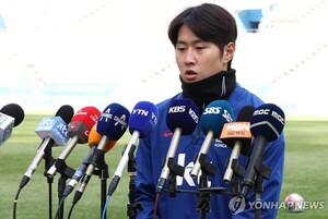 '하극상 <b>논란</b>' <b>이강인</b> "<b>실망</b>시켜 죄송… 더 좋은 사람 되겠다"