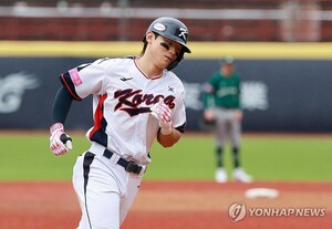 '최고 <b>타자</b>' <b>김도영</b>·'최고 <b>투수</b>' 원태인… 일구상 수상 영예