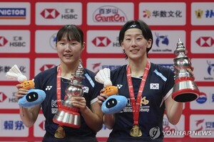 [<b>배드민턴</b>] <b>이소희</b>-<b>백하나</b>, BWF '왕중왕전' 여자복식 우승