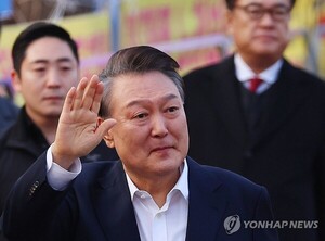 구치소에서 <b>관저</b>로… 윤석열 <b>대통령</b> '<b>관저</b> 정치' 행보 주목