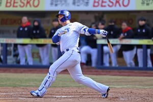 [야구] 삼성 <b>박병호</b>, SSG 김광현 상대 <b>홈런</b>… 시범경기 3년 만에 대포