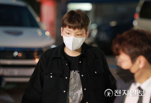 <b>노엘</b>, 父<b>장제원 사망</b> <b>심경</b>고백 "어떻게 괜찮겠냐만…잘 보내드리고 오겠...