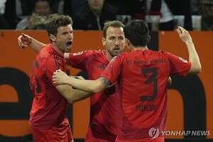 <b>뮌헨</b> 골잡이 <b>케인</b>, 실수 잦은 <b>김민재</b> 두둔…"우리 팀 최고 중 한 명"