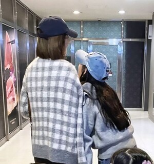 "장하다, 우리 <b>딸</b>" <b>이천수</b>·심하은 부부 <b>딸</b>, 美 영재 프로그램 CTY <b>합격</b>