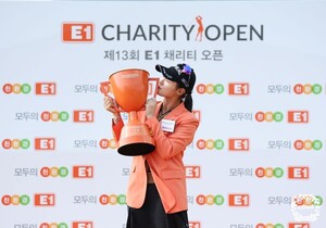 [골프] 박현경, KLPGA 투어 E1 채리티오픈서 '노보기'로 시즌 첫 승