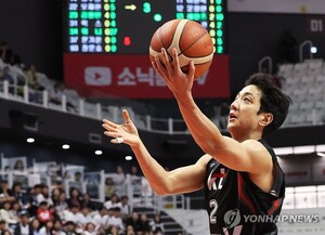 [농구] FA 최대어 <b>허훈 KCC행</b>…'형' 허웅과 11년 만에 한솥밥