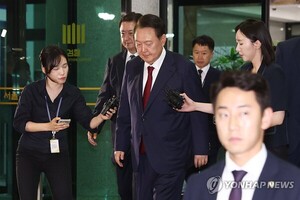 윤석열 전 대통령, 15시간 특검조사 후 귀가… 특검,…