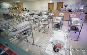 “100년 뒤 韓 인구 753만명으로 급속 감소”