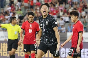 ‘새 얼굴들이 해냈다!’ 홍명보호, 홍콩 꺾고 일본전 …