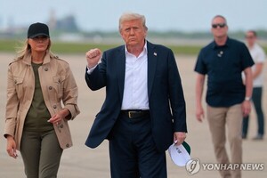 트럼프 “8월 1일부터 EU·멕시코에 각각 30% 상호…