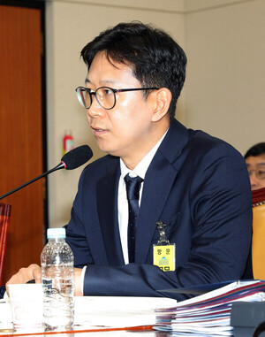 [포토] 답변하는 배경훈 후보자