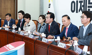 [포토] 송언석 비대위원장, 비대위원회의 발언