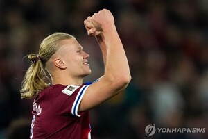 [축구] <b>홀란</b>, 2차례 PK실축에도 '<b>해트트릭</b>'… 노르웨이, 이스라엘 5-0 대...