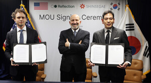 [이슈in] 신세계, AI 전략 재정비… ‘말하는 AI’에서 ‘일하는 AI 인프라로’