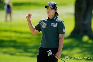 [골프] <b>유해란</b>, 여자 PGA챔피언십 3R 단독 선두… 윤이나는 3위로 하락